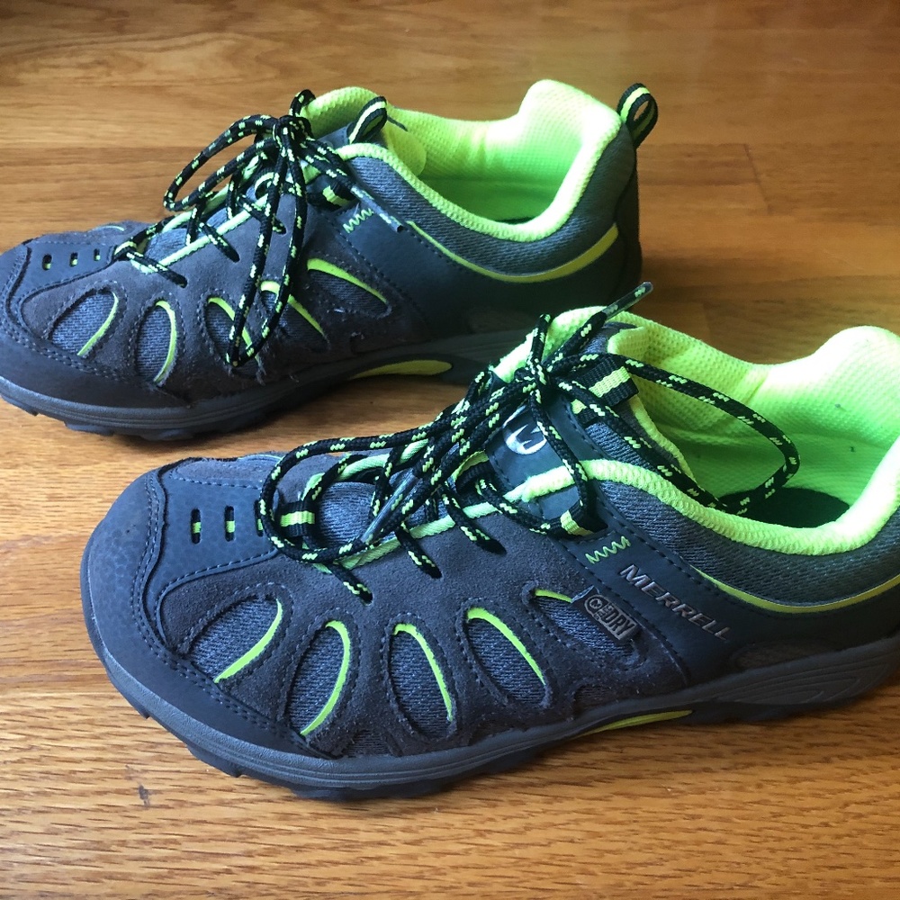 Like New Merrell Chameleon Hiking Shoes - Size 3M